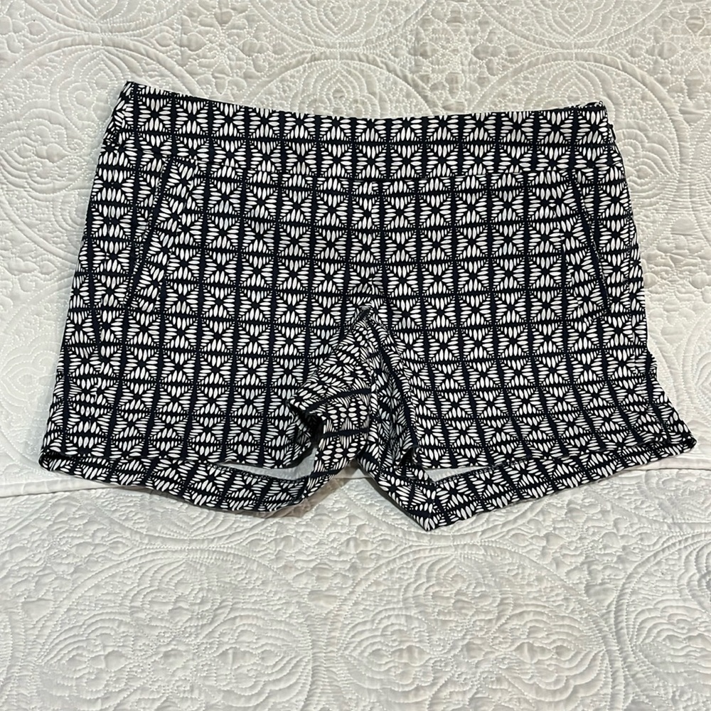 J. Crew stretch shorts with side zipper, size 6‎